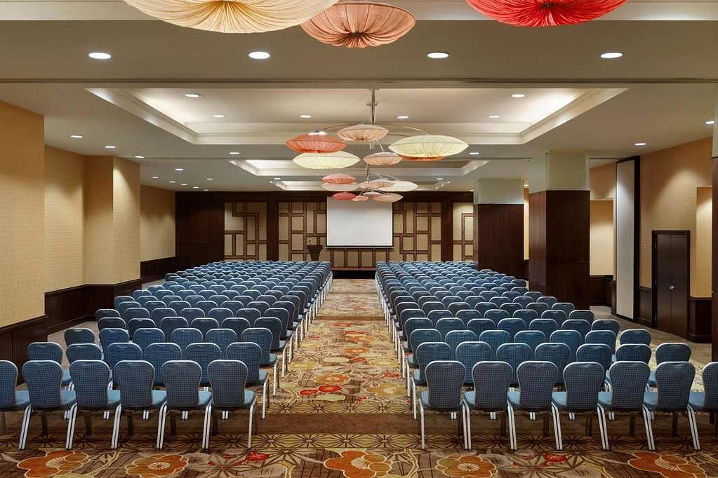 Hilton Hotel, Glendale Grand Ballroom Premier Executive Meeting Center